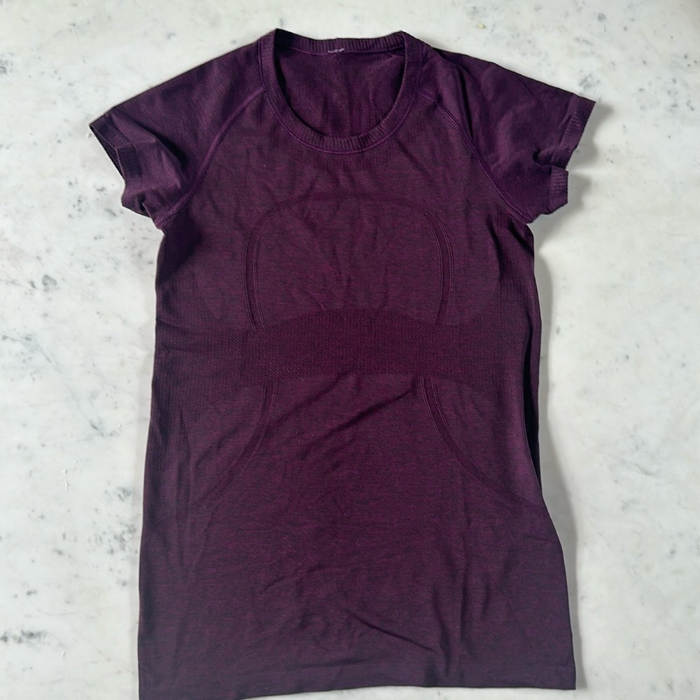 Lululemon Swiftly Tech tshirt size 8